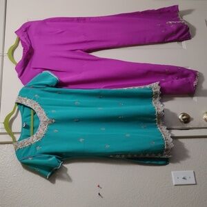 Neka Collection 2-piece pantsuit with embodied designs size medium